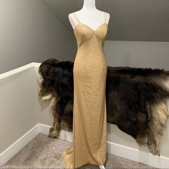 New  Sleeveless Sparkly Sequined  Evening Dress - Picture 6 of 12